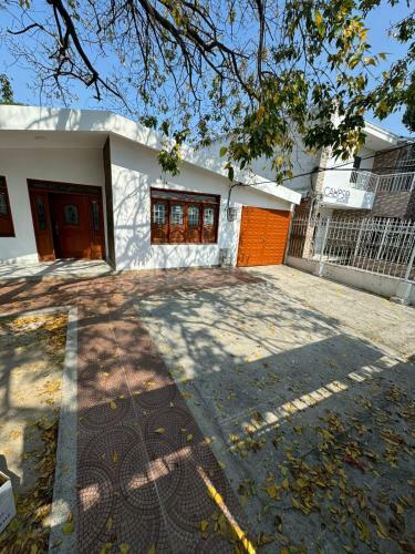 Hostal Calipso Dive And Pet Center