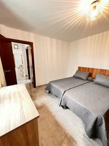 Extenso Y Relajante Apartamento