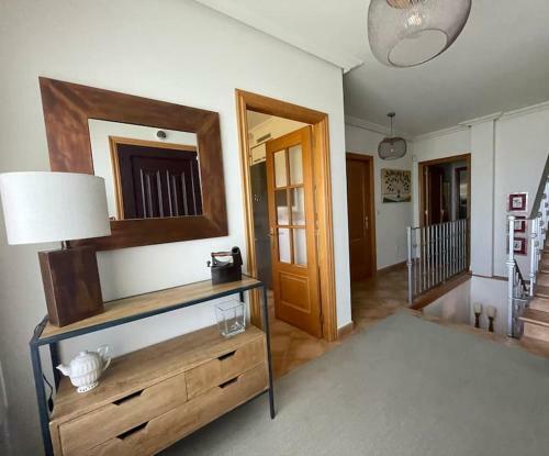 Villa Charneca, Jard�n Y Mar