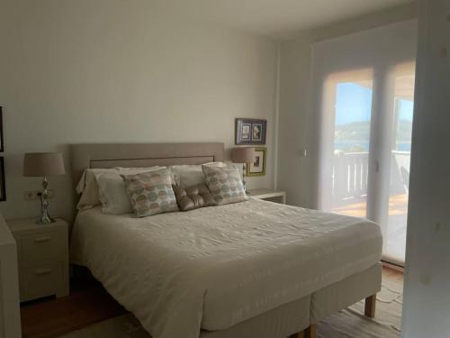 Villa Charneca, Jard�n Y Mar