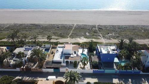 Villa En Primera Linea De Playa
