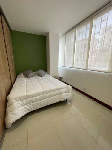 Apartment W/ Jacuzzi Best Location/ Parque Lleras