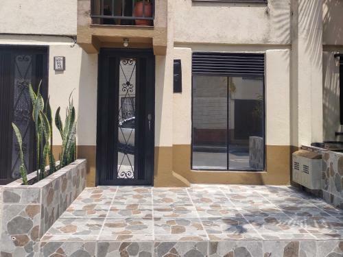 Apartamento Cerca Al Poblado Muy Tranquilo