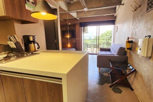 Intimate Apartment With Balcony & Stunning Views!