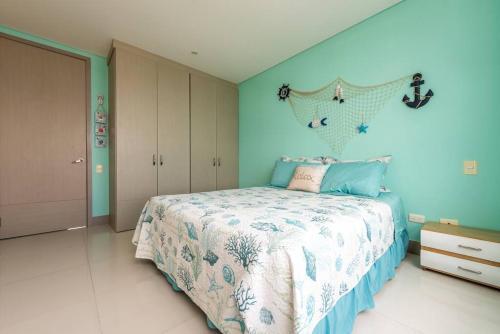 29th Floor Beachfront Apartment In Bocagrande!