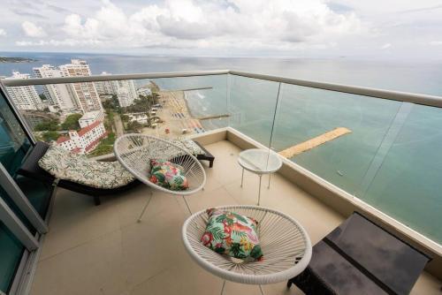 29th Floor Beachfront Apartment In Bocagrande!
