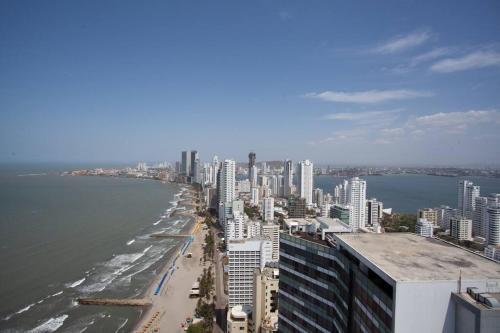 29th Floor Beachfront Apartment In Bocagrande!