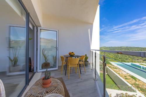 Apartamento Centric, Terrace & Pool - Fiberglass Wifi