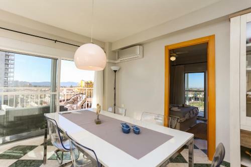 Beachfront Apartment 30min From Valencia