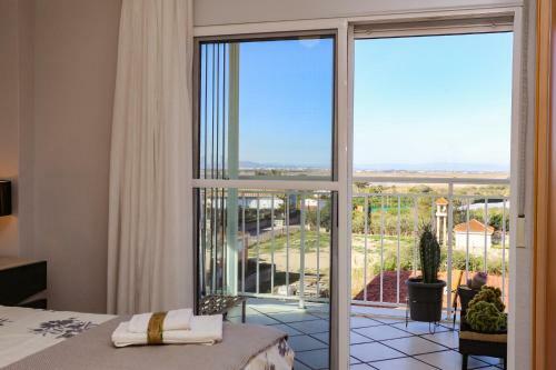 Beachfront Apartment 30min From Valencia
