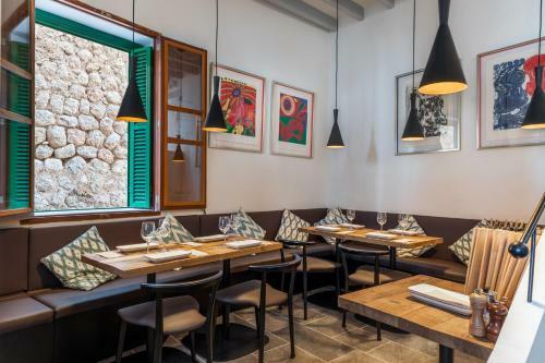 Hotel Can Karlito Rooms