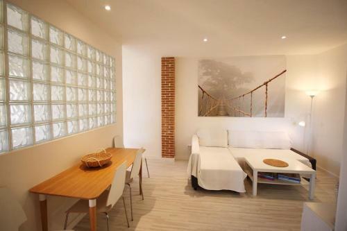 Apartamento Ground Floor With Garden, Swimming Pool And Private Parking