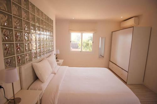Apartamento Ground Floor With Garden, Swimming Pool And Private Parking