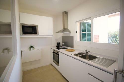 Apartamento Ground Floor With Garden, Swimming Pool And Private Parking