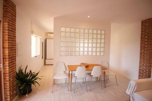 Apartamento Ground Floor With Garden, Swimming Pool And Private Parking