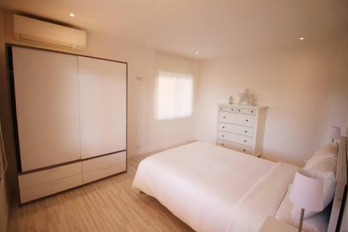Apartamento Ground Floor With Garden, Swimming Pool And Private Parking