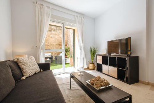 Downtown Apartment With Garden