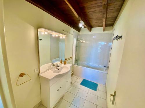 Bed & Breakfast Le Domaine Du Chalonge