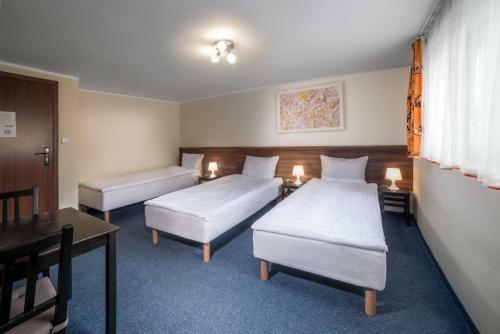 Hostal Gim Apartments