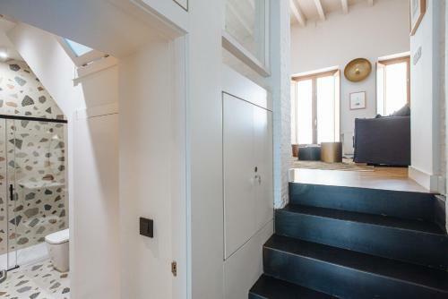 R26 Suites By Magno Apartments