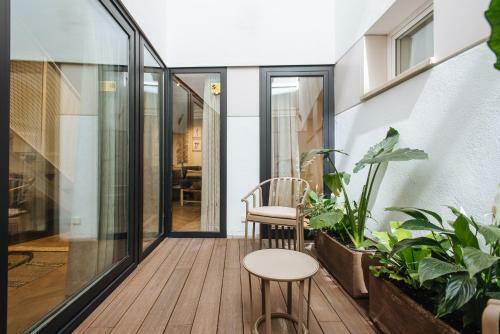 R26 Suites By Magno Apartments