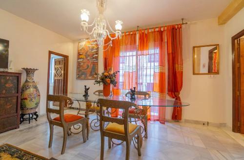 Suay Apartments