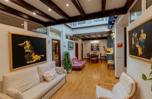 Suay Apartments