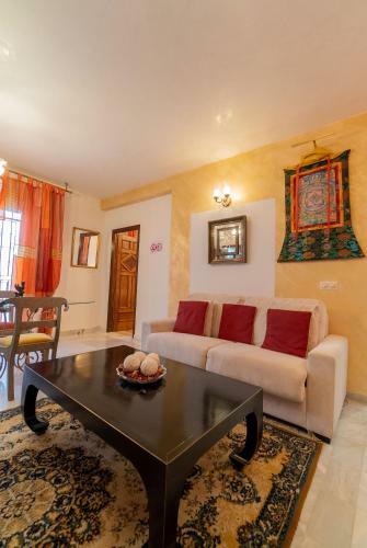 Suay Apartments