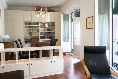 Apartamento Rentalsevilla A Los Pies De La Giralda