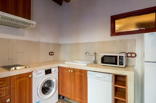 Alameda Suites Apartments