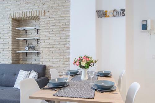 Riverside Triana Apartment