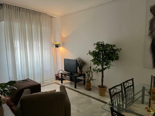Very Nice Apartament. City Center. Private Parking