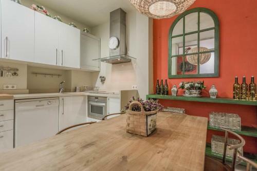 Fam Sevillian Townhouse