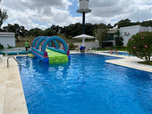 Agradable Villa Con Piscina
