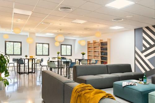 Albergue Micampus Estanislao Del Campo, Students Residence