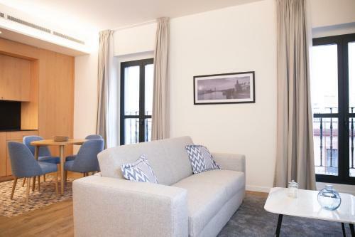 Nqn Aparts & Suites Sevilla