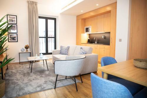 Nqn Aparts & Suites Sevilla
