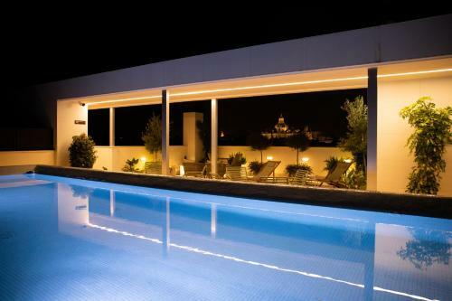 Nqn Aparts & Suites Sevilla