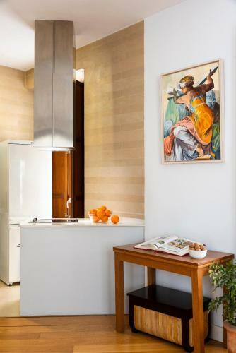 Cathedral Apartment, First Floor
