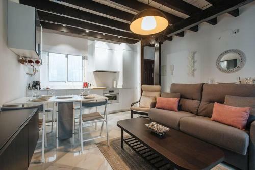 Ad2b Apartment, 300m From Cathedral With 2br