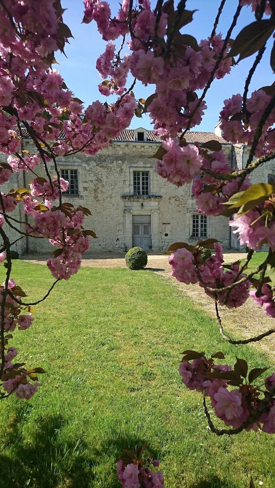 Bed & Breakfast Domaine De Bourgville