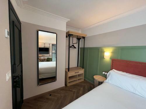 The Honest Hotel