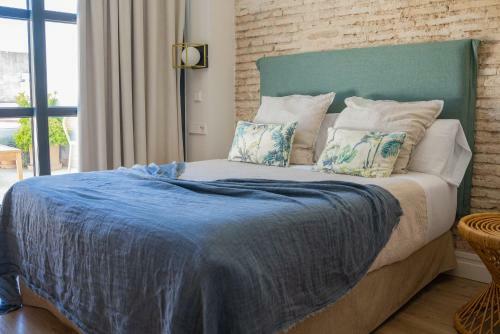 The Honest Hotel