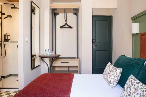 The Honest Hotel