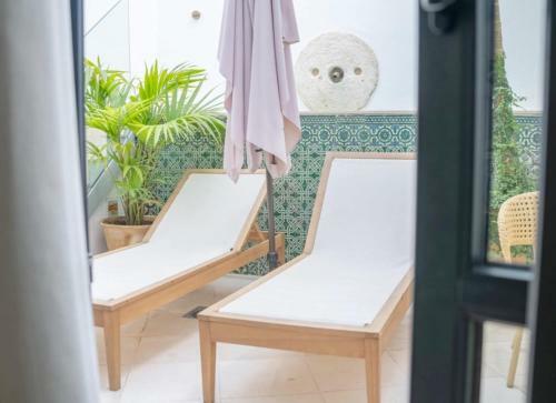 The Honest Hotel