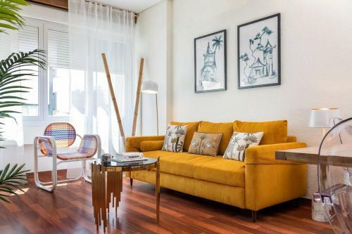 Monkeys Apartments La Campana Suites