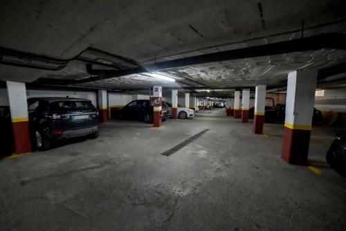 Apartamento Peace, Pool & Parking At Centre