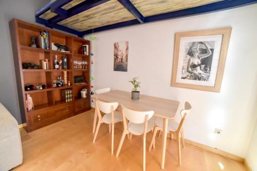 Apartamento Peace, Pool & Parking At Centre
