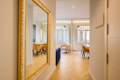 Elegant Apartment - 2 Bd 1 Bth - Center Sevilla