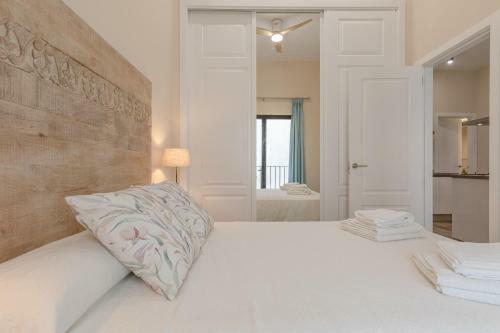San Luis Downtown & Pool Apartment
